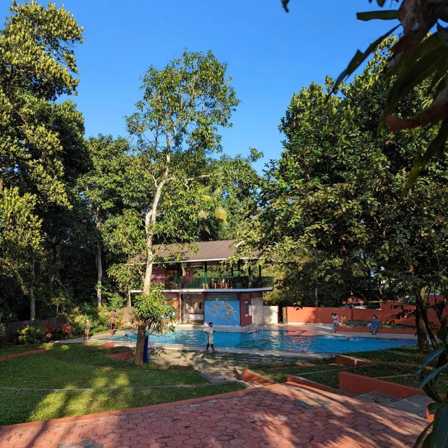 The Wayanad Club Otel Sultan Bathery Dış mekan fotoğraf