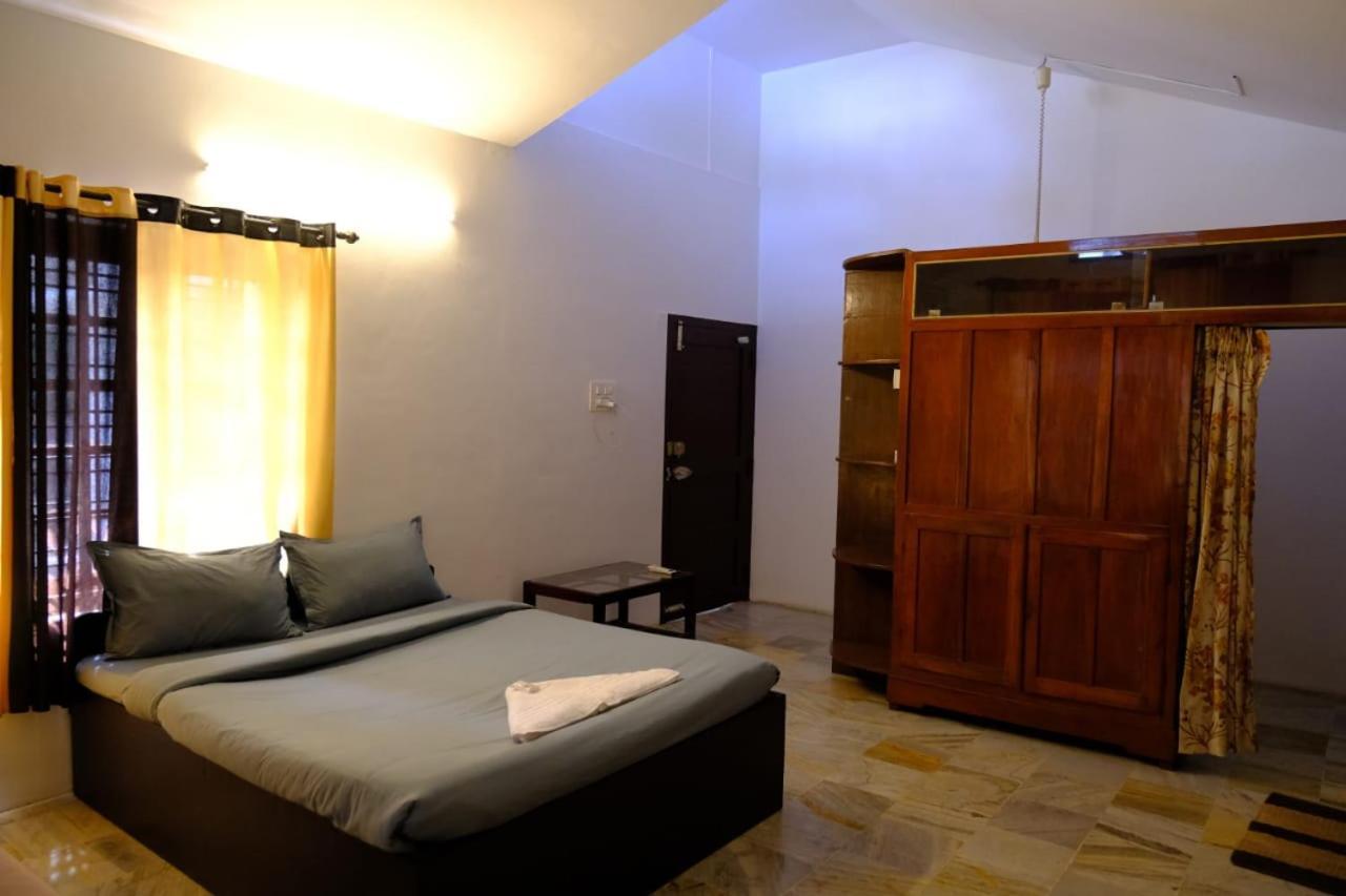 The Wayanad Club Otel Sultan Bathery Dış mekan fotoğraf